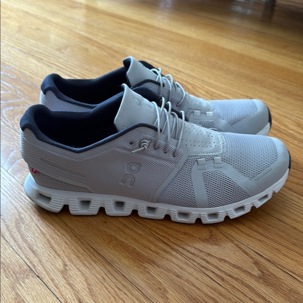 On Running Light Gray and Black Sneakers